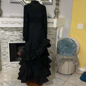 NWT Maricruz formal tiered ruffle laced sleeves low back black dress size 42